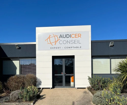Le devanture du cabinet d'audicer conseil à Auray, les experts comptables vous accueil du lundi au vendredi
